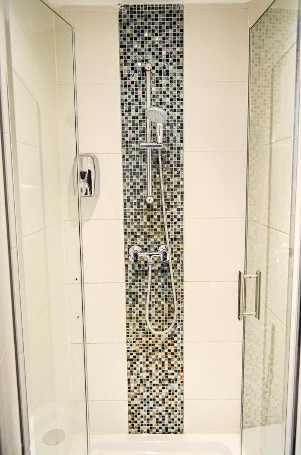 Triple Room,996155722:JPEG